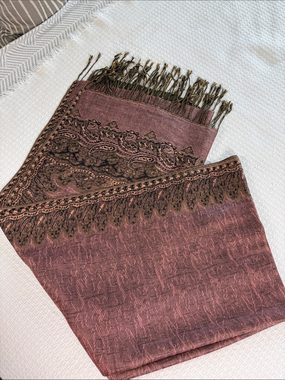 Pashmina style shawl reversible with olive green and pink sides and fringe